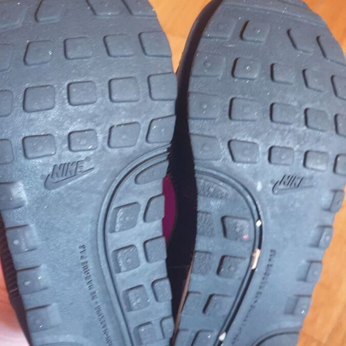Nike athletic shoes like new, size 25