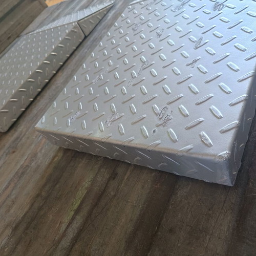 Car Ramps new, 70x40 cm, durable steel with anti-slip surface