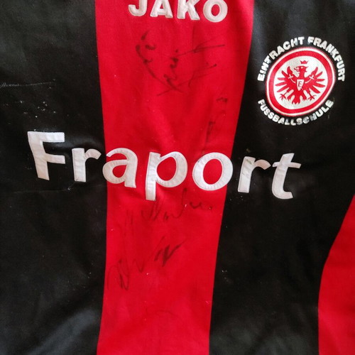 Eintracht Frankfurt jersey used with autographs