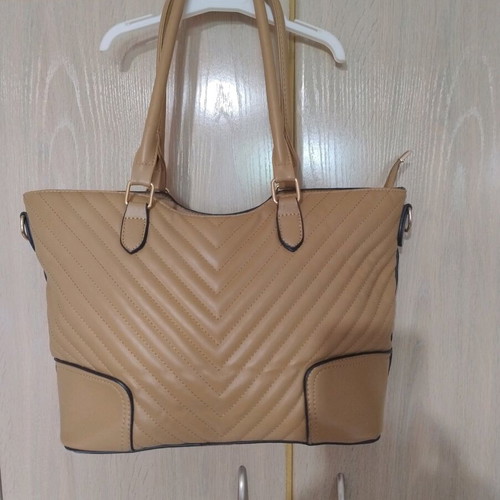 Shoulder bag like new, beige with three inner pockets