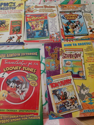 Looney Tunes magazines like new, set of 5 issues