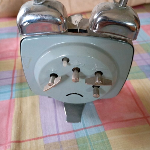 Ξυπνητήρι κουρδιστό μεταλλικό vintage μεταχειρισμένο