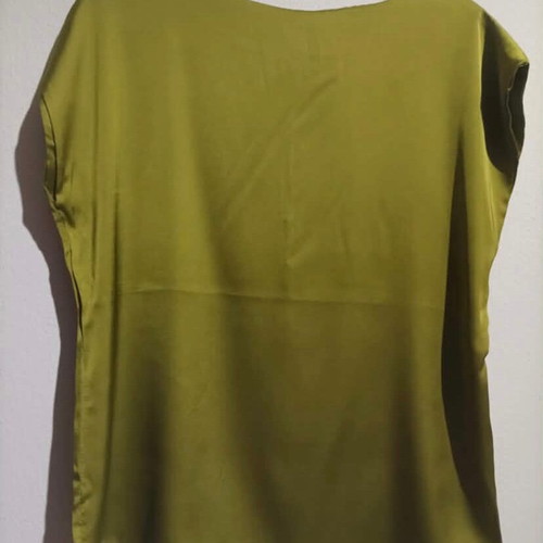 New collection blouse size M, like new, green