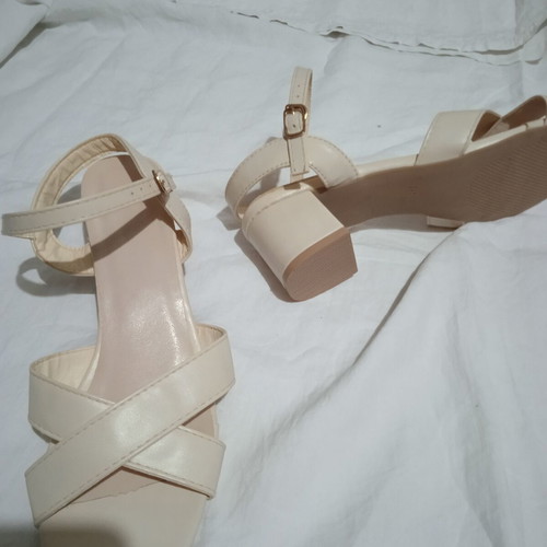 Leather sandals new, beige, size 39