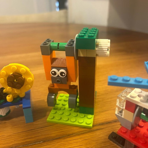 Lego Classic 10712 like new, bricks with booklet without box