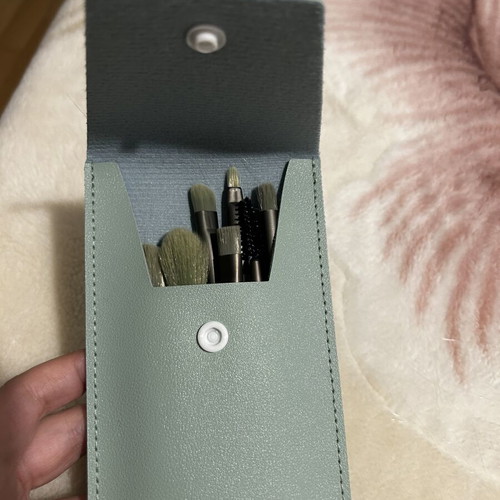 Mini Makeup Brush Set 7 Pieces with Green Handles and Case
