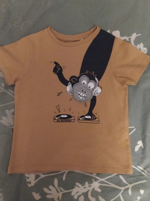 Orchestra T-shirt No 5 like new, beige, size 5 years