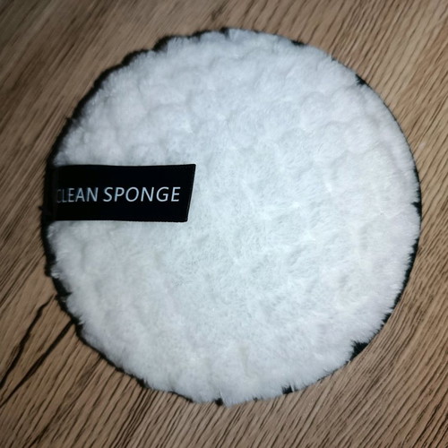 Pack of 2 new makeup remover and facial cleansing sponges