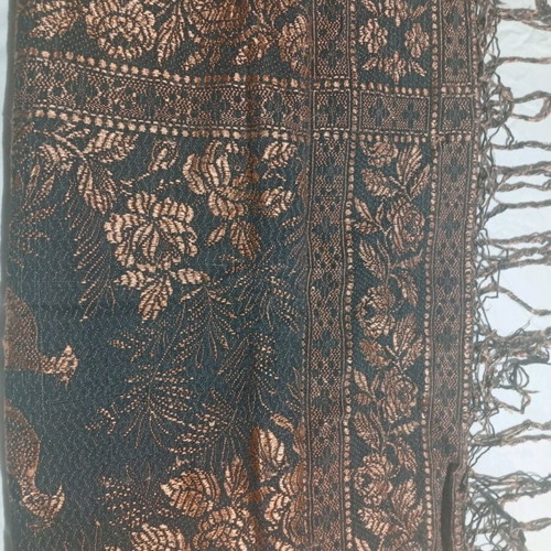 Square tablecloth 1.50x1.50 like new, black-bronze