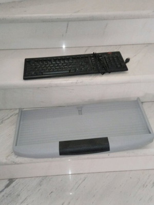 Keyboard and mouse stand used with USB keyboard