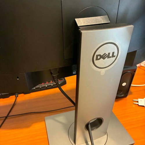 Dell P2018H 20" IPS Monitors like new, pack of 2 with cables