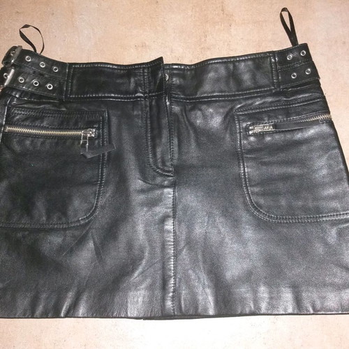 Lapel mini skirt made of genuine leather used, size M