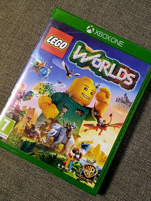 Lego Worlds Xbox One used in excellent condition
