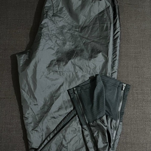 Puma Woven Track Pant size small like new, black