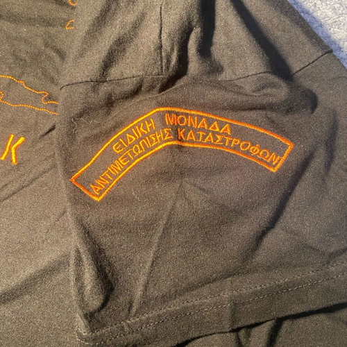 EMAK T-Shirt like new, black with orange details, size L