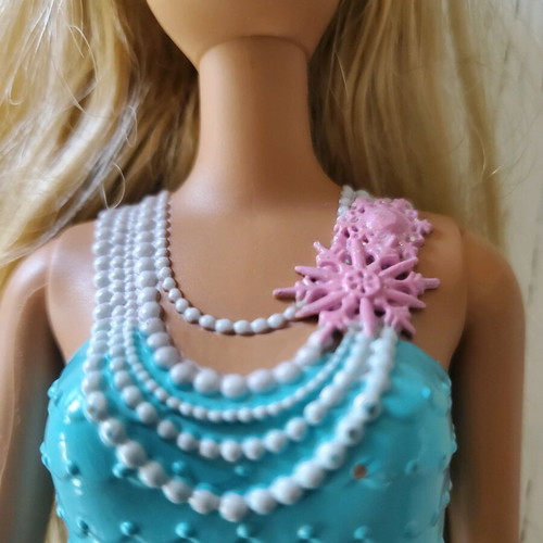 Barbie fashion icon with heels collectible Mattel like new