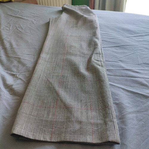 Arte Maxima Makis Tselios women's suit like new, size 46, grey brown