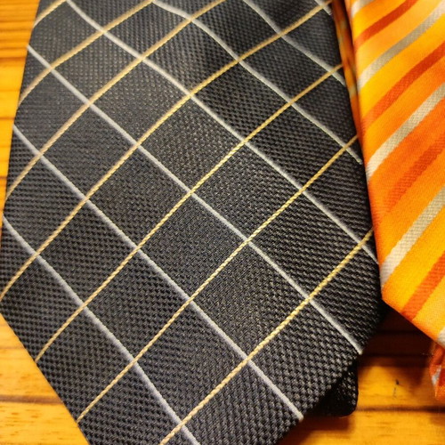 Ties like new, pack of 3 with beautiful patterns