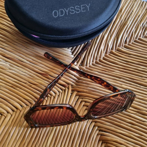 Oversized square sunglasses like new, brown tortoiseshell with gold detail