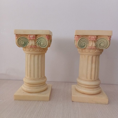 Alabaster decorative columns of ancient Greek type like new, set of 2