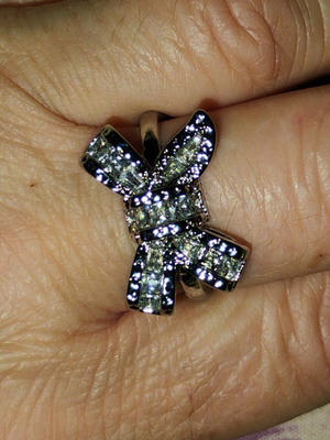 Ribbon ring new with diamond and quartz in white and green