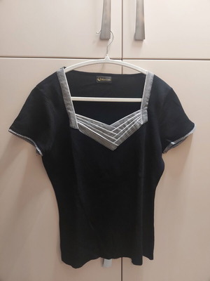 Women's summer blouse black size L like new