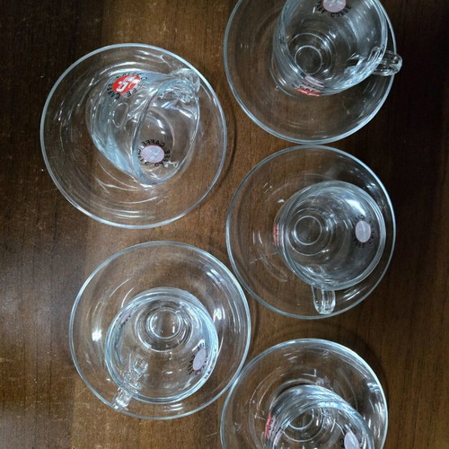 Set of five Caffe Pascucci cups with saucers new
