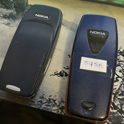 Nokia 3310 and Nokia 3410 vintage mobile phones used, for collection or spare parts