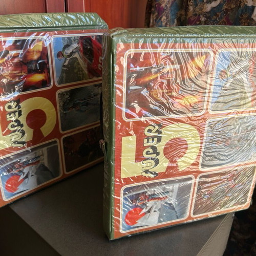 Toy bags used, very old, with cases, Super 5 Agents