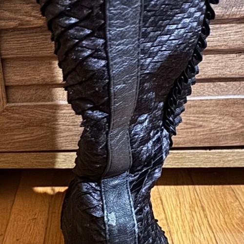 Satin boots with snake texture and appearance, used, size 38