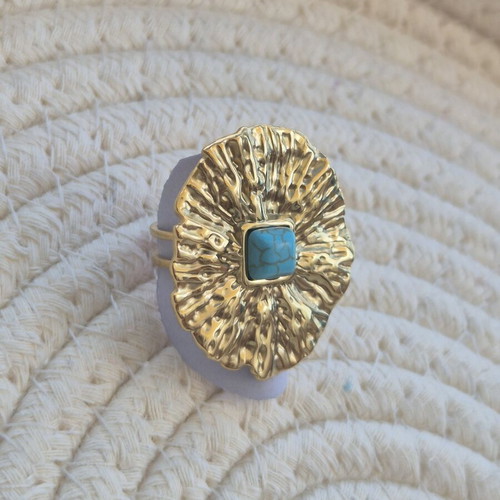 Turquoise Glow Ring new with adjustable size and hammered gold texture