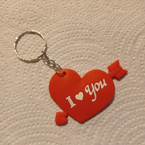 Vintage heart keychain RBB in very good condition