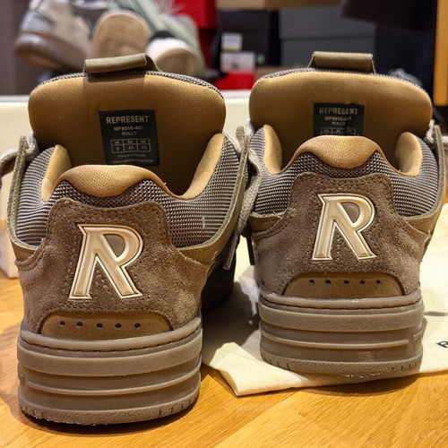 Represent Bully Chunky Sneakers like new, size 43, beige and brown