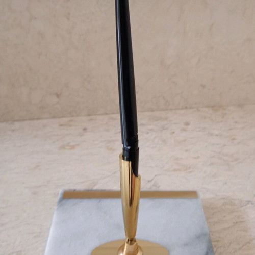 Pen stand made of marble like new