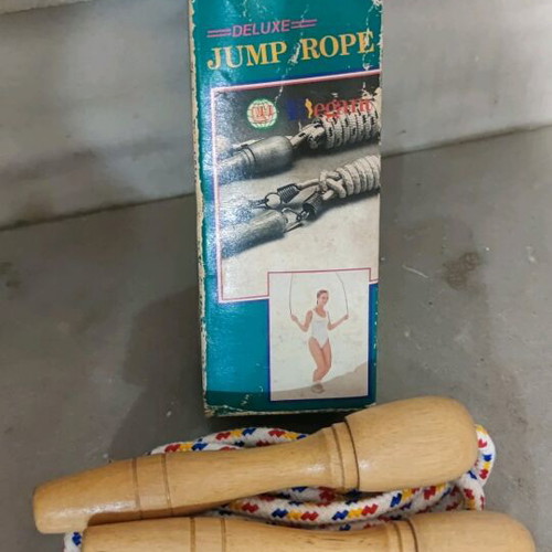 Jump rope with wooden handles new, colorful, length 2.7m