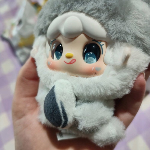 Yooki hamster doll new with original box and card