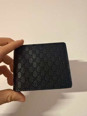 Gucci Microguccissima και Fendi πορτοφόλια δερμάτινα σαν καινούργια