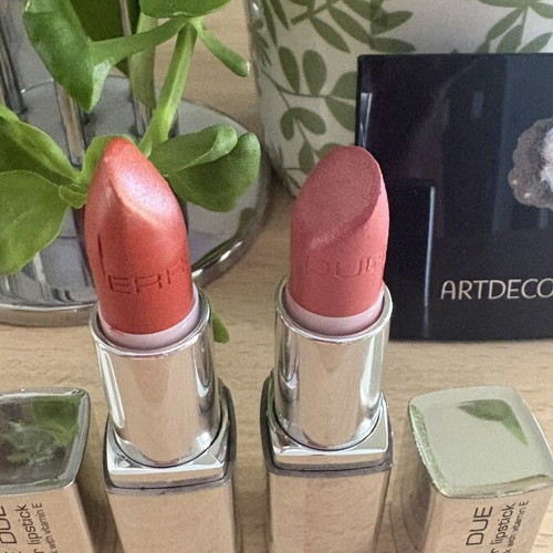 Erre Due & Artdeco makeup set like new with lipsticks and eyeshadow palette