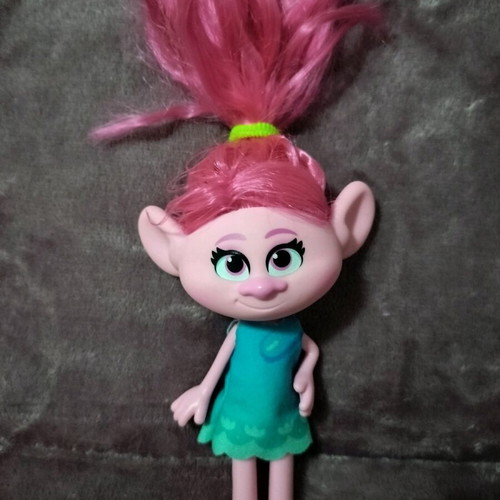 Cupcake doll, Popi Efchoulis and Barbie dolls used