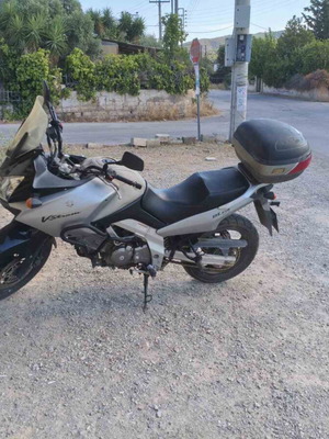 Suzuki DL 650 V-Strom motorcycle like new, general service done