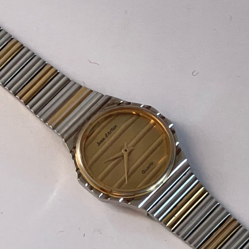 Jean d’Artin vintage wristwatch used, battery replacement needed