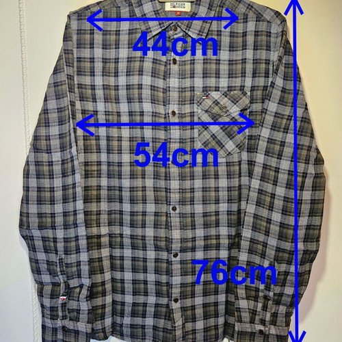 Hilfiger Denim men's checked shirt size M like new