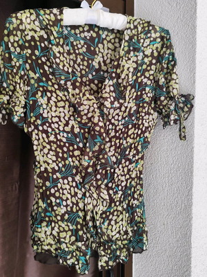 Marks & Spencer women's top like new, multicolor, slim fit