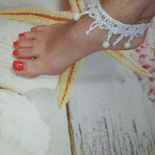 Barefoot foot jewelry white color, new, with pearl