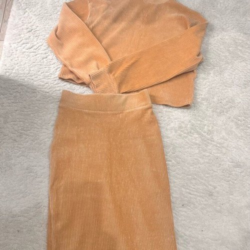 Corduroy skirt and blouse set mustard like new