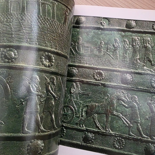 Assyrians The Conquerors of Mesopotamia art book like new
