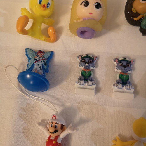 Figures pack of 15 and 14 used Disney, Paw Patrol, Super Mario, Funko Pop