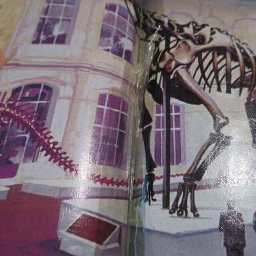 Panini Prehistoric Animals album used, 176/180 stickers