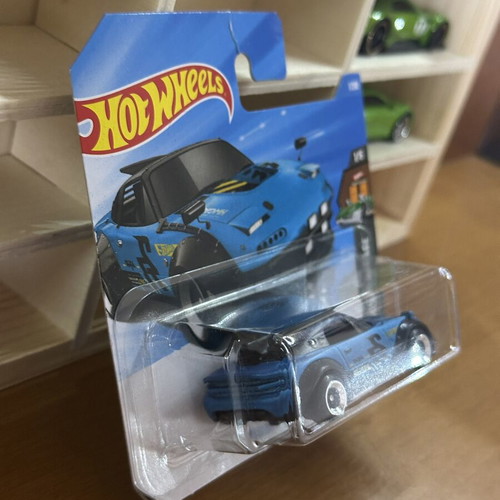 Hotwheels Mazda MX-5 Miata sealed, new