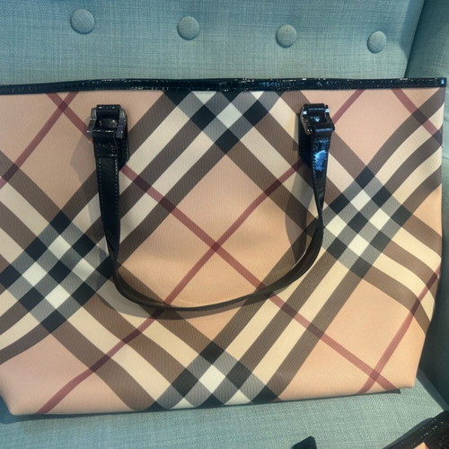 Burberrys classic handbag with wallet new, beige multicolor